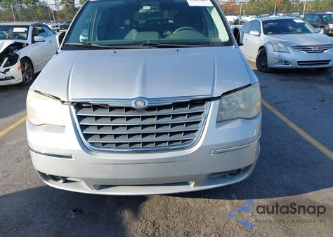 2010 Chrysler Town & Country Touring из США, поврежденный, VIN 2A4RR5D18AR373639